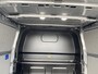 Ford Transit Custom 320 2.5 PHEV L2H1 Sport DC Zuid | 233pk | Dubbele Cabine | Dubbele zijschuifdeur | Inklapbare trekhaak | 19 inch lichtmetalen Sport velgen (mat zwart) | Verwarmbaar stuurwiel | Navigatie systeem