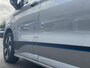 Ford Transit Custom 320 2.5 PHEV L2H1 Sport DC Zuid | 233pk | Dubbele Cabine | Dubbele zijschuifdeur | Inklapbare trekhaak | 19 inch lichtmetalen Sport velgen (mat zwart) | Verwarmbaar stuurwiel | Navigatie systeem