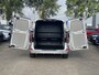 Ford Transit Custom 320 2.5 PHEV L2H1 Sport DC Zuid | 233pk | Dubbele Cabine | Dubbele zijschuifdeur | Inklapbare trekhaak | 19 inch lichtmetalen Sport velgen (mat zwart) | Verwarmbaar stuurwiel | Navigatie systeem