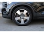 Volvo XC40 1.5 T5 Twin Engine Momentum Pro | Adaptieve Cruise Control | Pilot Assist | BLIS | Keyless | Elektrische Achterklep | 19 Inch Lichtmetalen Velgen | Achteruitrijcamera | Parkeersensoren Voor & Achter | Full-Led Koplampen Met Bochtverlichting | Mistlampen | Getint Glas | Voorruitverwarming | Volvo On Call