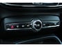Volvo XC40 1.5 T5 Twin Engine Momentum Pro | Adaptieve Cruise Control | Pilot Assist | BLIS | Keyless | Elektrische Achterklep | 19 Inch Lichtmetalen Velgen | Achteruitrijcamera | Parkeersensoren Voor & Achter | Full-Led Koplampen Met Bochtverlichting | Mistlampen | Getint Glas | Voorruitverwarming | Volvo On Call
