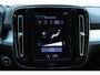 Volvo XC40 T5 Twin Engine Momentum Pro | Adaptieve Cruise Control | Pilot Assist | BLIS | Keyless | Elektrische Achterklep | 19 Inch Lichtmetalen Velgen | Achteruitrijcamera | Parkeersensoren Voor & Achter | Full-Led Koplampen Met Bochtverlichting | Mistlampen | Getint Glas | Voorruitverwarming | Volvo On Call