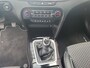 Kia Ceed 1.0 T-GDi DynamicPlusLine | Stoel en stuurverwarming | Dodehoek detectie | Navigatie | Camera | Getinte ramen achter | Apple Carplay / Android Auto | Draadloos opladen |