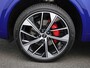 Audi Q5 Sportback 55 TFSI e S edition Competition 367 PK | S-Line | Automaat | Navigatie | Panoramadak | Head-up display | B&O | Trekhaak | Camera | Stoelverwarming voor & achter | Stuurverwarming | Optiekpakket Zwart Plus | Adaptive Cruise Control | LED Matrix |