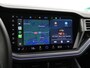 Volkswagen Touareg R 3.0 TSi V6 eHybrid 4MOTION R 462 PK *CHILI RED* + PANORAMA | STOELVENTILATIE | LUCHTVERING | DYNAUDIO | HEAD-UP DISPLAY