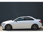 Mercedes-Benz A-klasse 200 AMG-Line Panoramadak Camera High-Performance-Led