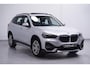 BMW X1 sDrive18i Sport Line Panodak Head-up Camera Leder Sportstoelen PDC v+a Stoelverwarming Led koplampen