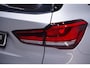 BMW X1 sDrive18i Sport Line Panodak Head-up Camera Leder Sportstoelen PDC v+a Stoelverwarming Led koplampen
