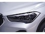 BMW X1 sDrive18i Sport Line Panodak Head-up Camera Leder Sportstoelen PDC v+a Stoelverwarming Led koplampen