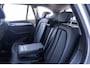 BMW X1 sDrive18i Sport Line Panodak Head-up Camera Leder Sportstoelen PDC v+a Stoelverwarming Led koplampen