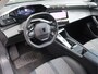 Peugeot 408 * 100% Benzine 130 Pk EAT8 * AUTOMAAT * Hele Mooie * Navigatie * Keyless Start * Camera * Climate & Cruise Control * L.M. Velgen *  1/2 Leder Interieur * Vingerhoets; Vierde Generatie Eersteklas Service !
