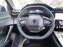 Peugeot 408 * 100% Benzine 130 Pk EAT8 * AUTOMAAT * Hele Mooie * Navigatie * Keyless Start * Camera * Climate & Cruise Control * L.M. Velgen *  1/2 Leder Interieur * Vingerhoets; Vierde Generatie Eersteklas Service !
