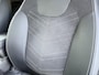 Opel Grandland 1.2 Turbo Ultimate automaat | Stuurverwarming | Stoelverwarming | Parkeersensoren | Achteruitrijcamera | Alcantara bekleding | Navigatiesysteem | Apple Carplay |
