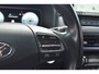 Hyundai Kona 1.0 T-GDI Premium Pack | Stuur/Stoelverwarming | Trekhaak | Navigatie | 100% Hyundai Onderhouden | 12 mnd BOVAG garantie Whatsapp 06-53188999