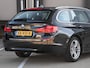 BMW 5-Serie Touring 520i Luxury Edition 184pk Automaat LEDER | 18''LM | CRUISE.C | PDC | NAVI | ELEKTR. STOELEN + GEHEUGEN