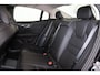 Volvo S60 Recharge T8 AWD Ultimate Dark - LONG RANGE - Panorama/schuifdak - IntelliSafe Assist & Surround - 360º Camera - Harman/Kardon audio - Adaptieve LED koplampen - Verwarmde voorstoelen, stuur & achterbank - Parkeersensoren voor & achter - Elektr. bedienb. voorstoelen met geheugen - Head up display - 19' LMV