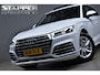 Audi Q5 50 TFSI e 299pk Quattro S-Line 1e. Eig Dealer OH Pano/Luchtvering/Trekhaak/Camera/Keyless/Navi/Led/Lmv18’’