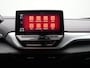 Volkswagen ID.4 First 77 kWh | Apple Carplay | Navigatie | Electr. bedienbare trekhaak |  Voorstoelen verwarmd |  Achteruitrij camera | Parkeersensoren voor en achter |