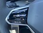 Volkswagen Golf 1.5 eTSI 150PK DSG R-Line Business / Black Style / Panoramadak / Achteruitrijcamera / Digital Cockpit Pro / 18'' LMV / VW