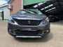 Peugeot 2008 1.2 PureTech Blue Lease Allure|PANO/TRHK/DBRIEM VERNWD/NAVI/CRUISE