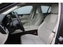 Volvo V60 B3 Essential Edition | Trekhaak | Stoelverwarming | Pilot Assist