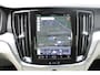 Volvo V60 B3 Essential Edition | Trekhaak | Stoelverwarming | Pilot Assist