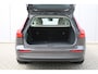 Volvo V60 B3 Essential Edition | Trekhaak | Stoelverwarming | Pilot Assist
