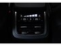 Volvo XC90 T8 Plug-in hybrid AWD Ultra Bright | Verwarmbare voorstoelen | Verwarmbaar stuurwiel | Verwarmbare achterbank | Premium audio by Bowers & Wilkins | Panoramadak | Luchtvering | Rondom zichtcamera | 21 inch Lichtmetalen velgen