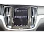 Volvo V60 B3 Automaat Momentum Advantage | Adaptieve Cruise Control| Blind Spot| Parkeer Camera| Park Assist voor en Achter |Verwarmbare Voorstoelen en Stuurwiel.