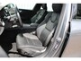 Volvo V60 B3 Automaat Momentum Advantage | Adaptieve Cruise Control| Blind Spot| Parkeer Camera| Park Assist voor en Achter |Verwarmbare Voorstoelen en Stuurwiel| Lederen bekleding.