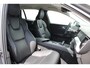 Volvo V60 B3 Automaat Momentum Advantage | Adaptieve Cruise Control| Blind Spot| Parkeer Camera| Park Assist voor en Achter |Verwarmbare Voorstoelen en Stuurwiel| Lederen bekleding.