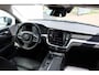 Volvo V60 B3 Automaat Momentum Advantage | Adaptieve Cruise Control| Blind Spot| Parkeer Camera| Park Assist voor en Achter |Verwarmbare Voorstoelen en Stuurwiel.