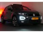 Volkswagen T-Roc 1.5 TSI Sport Business R-Line. Panodak, Adaptief Cruise, Virt Cockpit, Navi, Led, 19"LMV Haak 1500kg
