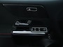 Mercedes-Benz B-klasse 180 Business Solution AMG | Panoramadak | Parkeerpakket met Camera |  Augmented Reality | Car Play | Inclusief 24 maanden Mercedes-Benz Certified garantie voor Europa.