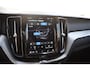 Volvo XC60 T6 350PK Automaat Plug-in Hybrid AWD Plus Dark / Navigatie / 360 Camera / Adaptieve Cruise Control / Stuur & Stoelverwarming / Elektr. Achterklep / Schuifdak / LM Velgen / Trekhaak
