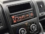 Opel Movano 2.2D 140pk Bakwagen met Laadklep Cruise Control Meubelbak Airco