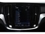 Volvo V60 T6 Plug-in hybrid AWD Ultra Dark 350pk | Premium Audio Harman/Kardon | Trekhaak | Panoramadak | Stoelverwarming V+A | Koplampreinigingsinstallatie | Apple Carplay | Lederen Dashboard |