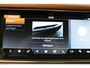 Land Rover Range Rover Sport 5.0 V8 Supercharged SVR | 551PK | Panorama dak | Meridian Audio| F1 flippers | Elektr. trekhaak | Alcantara hemel zwart | Schaalstoelen + verwarming en ventilatie | Standkachel | Stuurverwarming | Apple carplay |