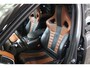 Land Rover Range Rover Sport 5.0 V8 Supercharged SVR | 551PK | Panorama dak | Meridian Audio| F1 flippers | Elektr. trekhaak | Alcantara hemel zwart | Schaalstoelen + verwarming en ventilatie | Standkachel | Stuurverwarming | Apple carplay |