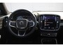 Volvo XC40 T4 Automaat Ultimate Bright | Panoramadak met schuif-/kantelfunctie | Premium audio by Harman Kardon | Verwarmbare voorstoelen en stuurwiel | Adaptive cruise control | Apple carplay/Android auto | Park Assist & Camera |