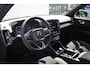 Volvo XC40 T4 211PK AUT7 Ultimate Bright | Adaptive Cruise & Pilot Assist | Power Seats | Harman/Kardon Premium Audio | Schuif-/Kanteldak | Stoel & Stuurverwarming | Draadloos laden telefoon | AppleCarplay/AndroidAuto | Park Assist & Camera |