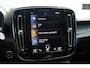 Volvo XC40 T4 211PK AUT7 Ultimate Bright | Adaptive Cruise & Pilot Assist | Power Seats | Harman/Kardon Premium Audio | Schuif-/Kanteldak | Stoel & Stuurverwarming | Draadloos laden telefoon | AppleCarplay/AndroidAuto | Park Assist & Camera |