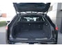 Land Rover Range Rover Velar P400e R-Dynamic SE | Elektrische trekhaak | Schuif/Kantel dak | Voorstoelen verwarmd | Meridian |