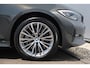 BMW 3-Serie Touring 330e Business Edition Plus 292PK Black Pack Individual Automaat Trekhaak Sportstoelen Leder 18 inch Laser LED Navigatie Carplay Clima Cruise Stoelverwarming SOH 92%