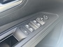 Peugeot 3008 1.6 HYbrid 225 Allure 29.000 KM!! // LED // NAVI + CARPLAY // CAMERA + SENSOREN // STOELVERWARMING
