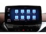 Volkswagen ID.5 Pro 77 kWh | Uitklap Trekhaak | 3-Zone Climate Control | Camera | CarPlay | Adap. Cruise |
