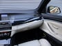 BMW 5-Serie Touring 528i High Executive|Leder|Keyless|Dealer Onderhouden
