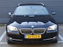 BMW 5-Serie Touring 528i High Executive|Leder|Keyless|Dealer Onderhouden