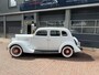 Ford V8 48 sedan uit 1935 – Klassieker met karakter en een berg werk verzet! Uniek !!