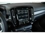 Volvo XC40 T5 Recharge R-Design | Panoramadak | Premium audio by Harman Kardon | Verwarmbare voorstoelen en achterbank | Verwarmbaar stuurwiel | Elektrische bedienbare voorstoel | 360° Parkeercamera | Parkeersensoren voor + achter